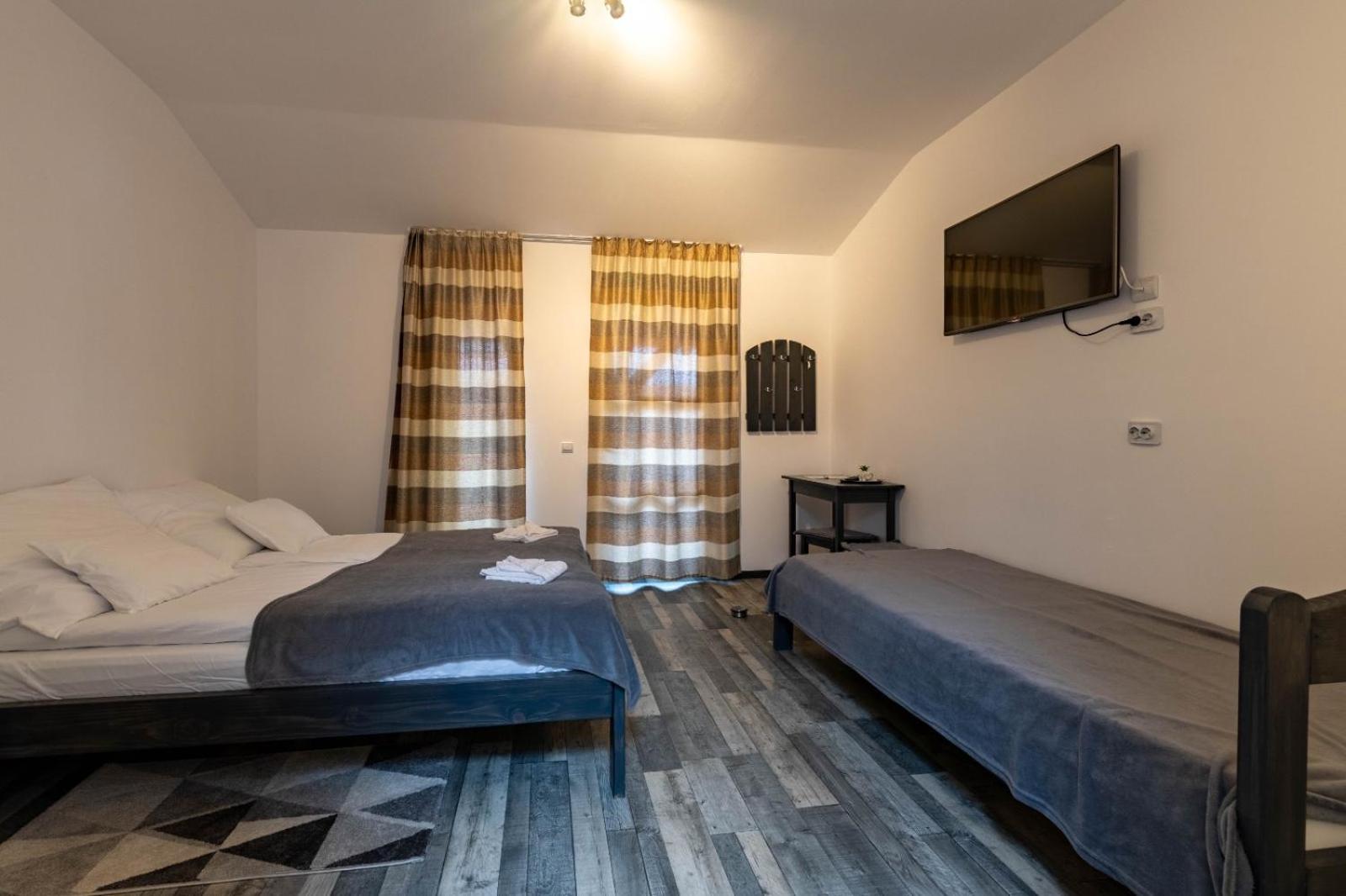 Hotel Happy Nest Luna de Sus  Esterno foto